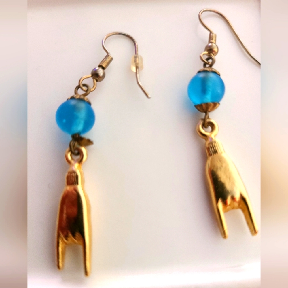 Vintage gold tone earrings